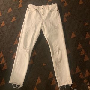 White button fly Levi’s Wedgie Jeans. Waist 27